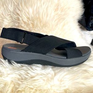 CLARK Cloudstepper Sandals NWT - Size 7